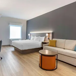 Comfort & Liberty International Airport Hotel