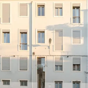 casa-boma-lisboa-modern-luminous-apartment-with-balcony.hotels-lisbon-portugal.com/